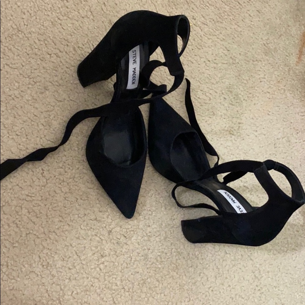 Steve Madden Suede Pump